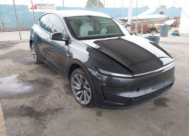 2026 TESLA Model Y