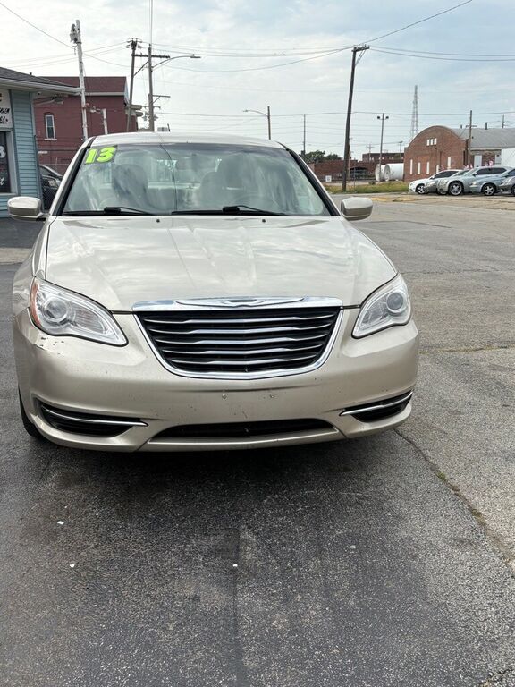 2013 CHRYSLER 200