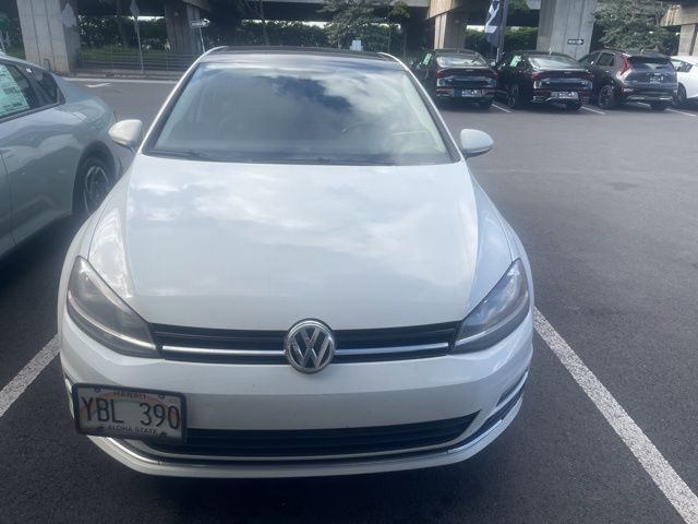 2015 VOLKSWAGEN Golf