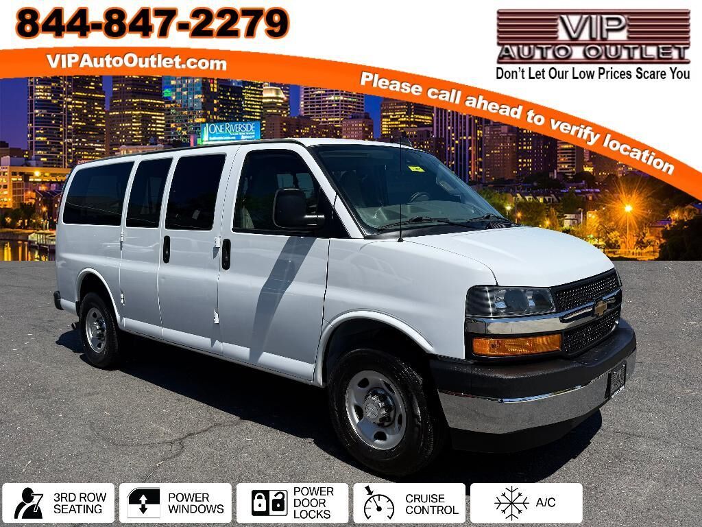 2020 CHEVROLET Express