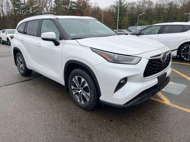 2023 TOYOTA Highlander