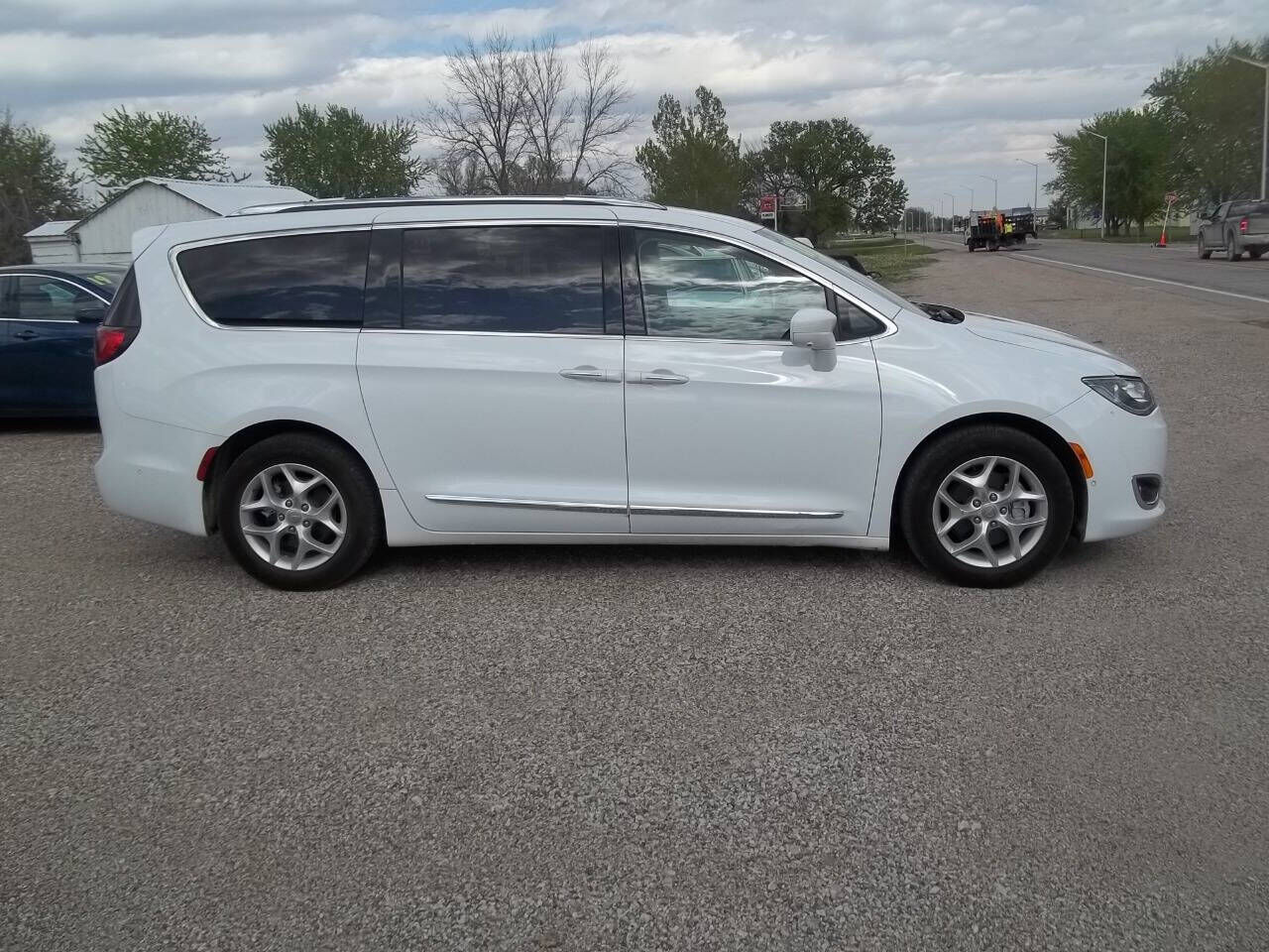 2017 CHRYSLER Pacifica