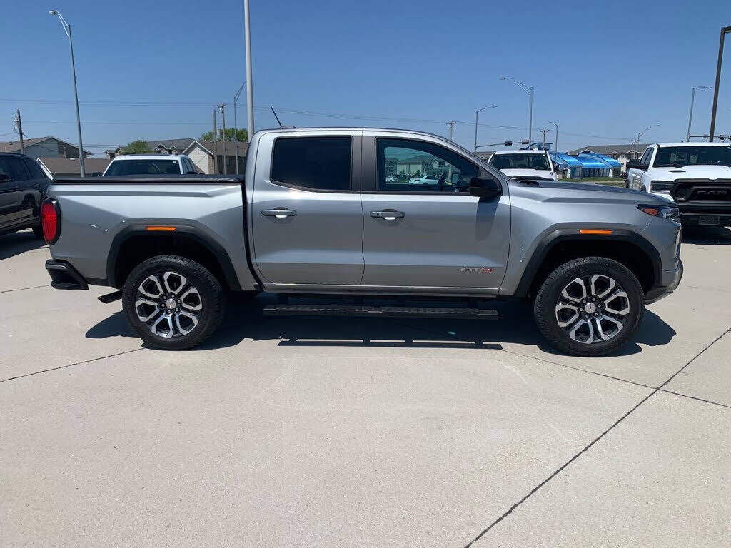 2024 GMC Canyon