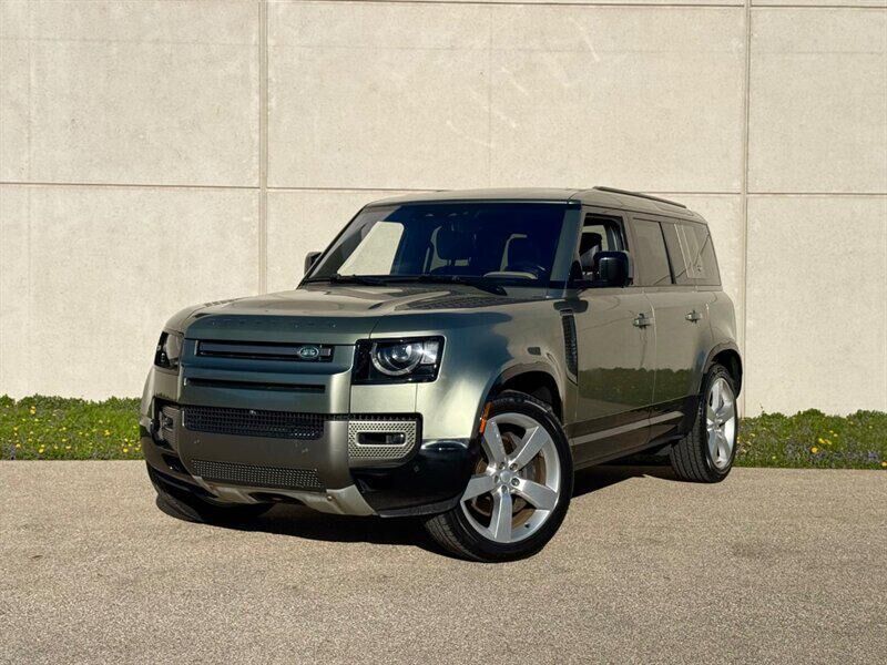 2022 LAND ROVER Defender