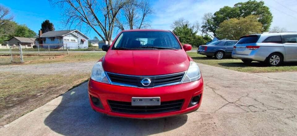 2011 NISSAN Versa