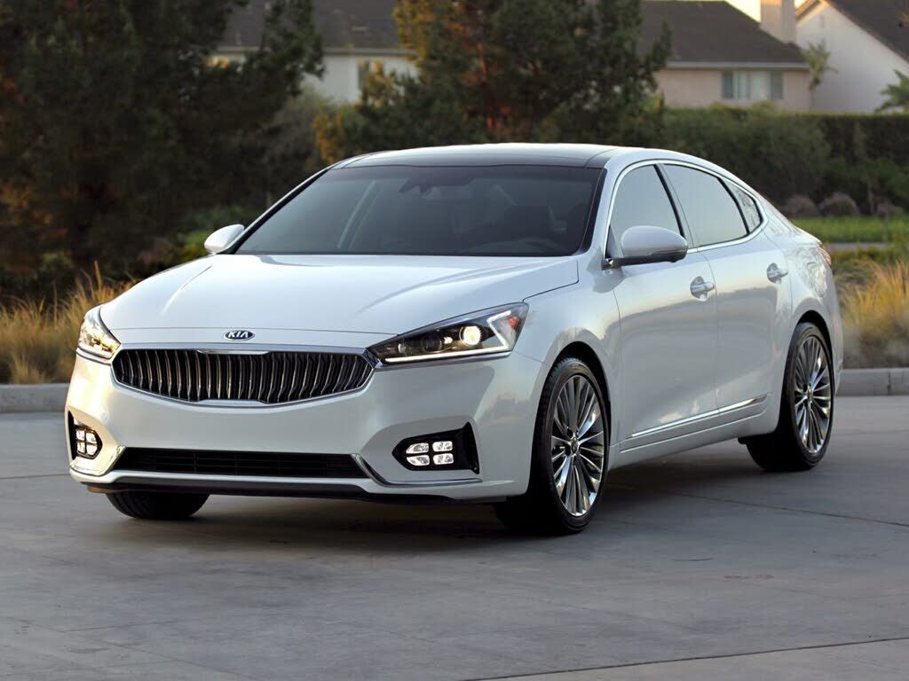 2019 KIA Cadenza