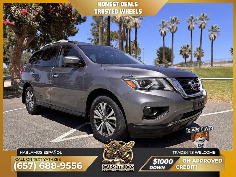 2017 NISSAN Pathfinder