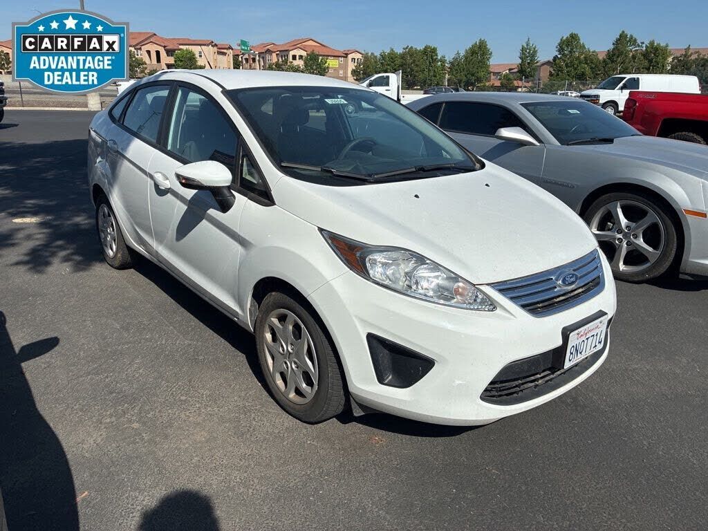 2013 FORD Fiesta