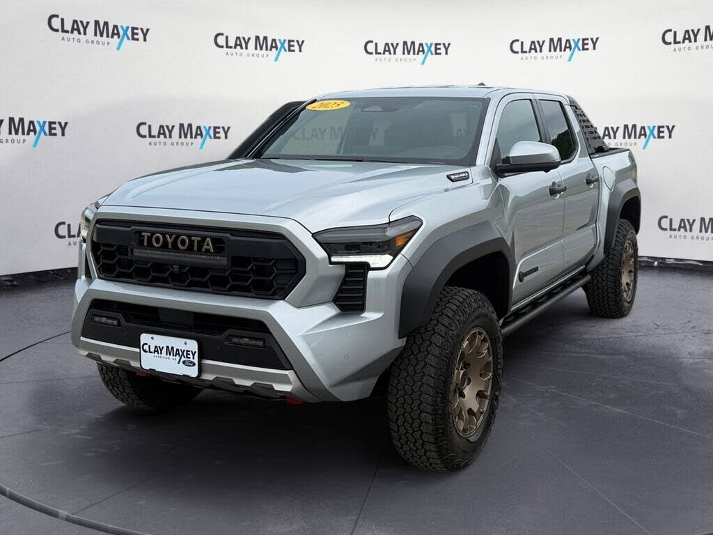 2025 TOYOTA Tacoma
