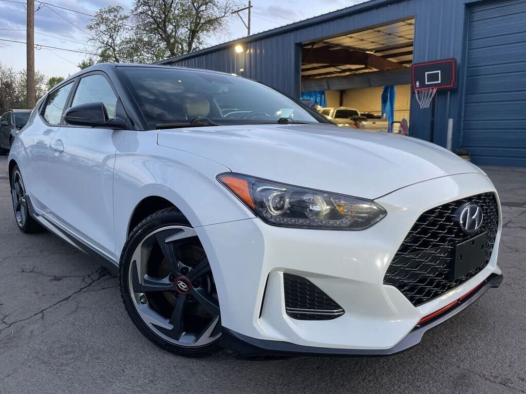 2019 HYUNDAI Veloster