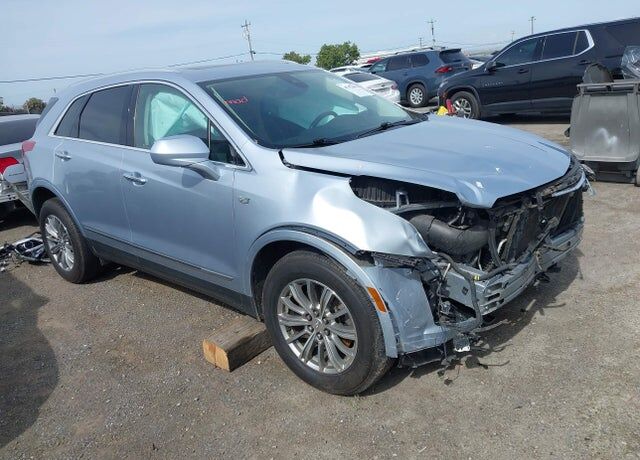 2017 CADILLAC XT5