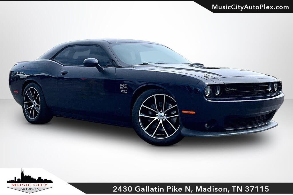 2017 DODGE Challenger