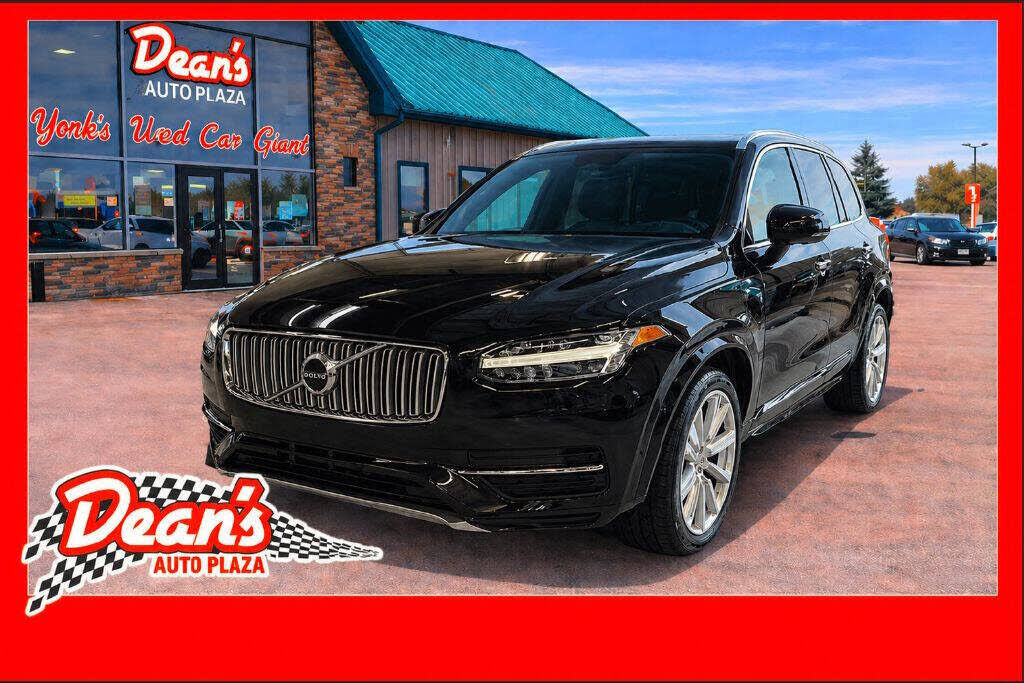 2017 VOLVO XC90