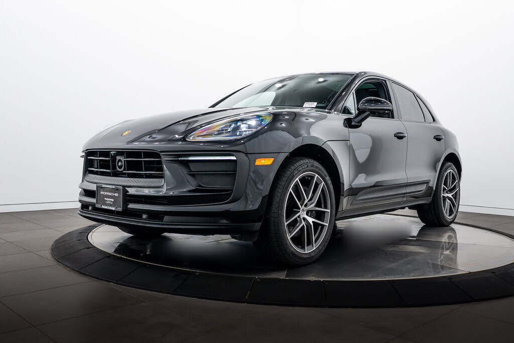 2023 PORSCHE Macan