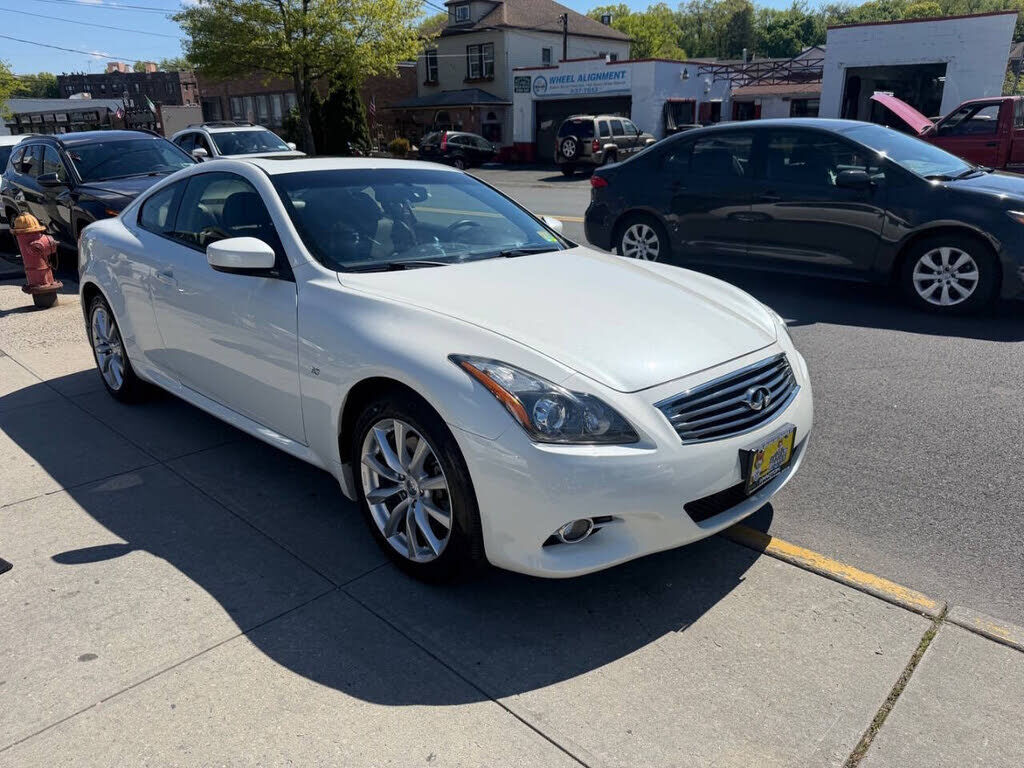 2015 INFINITI Q60