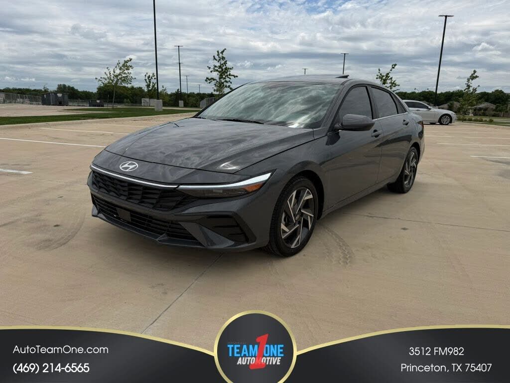 2025 HYUNDAI Elantra