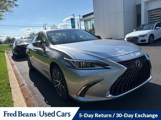 2024 LEXUS ES