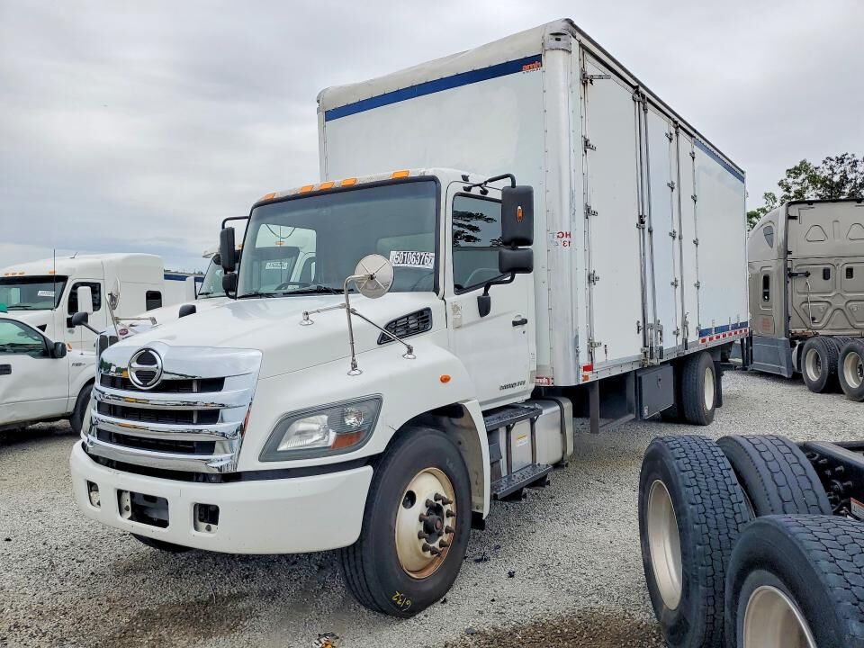 2017 HINO Conventional Type Truck