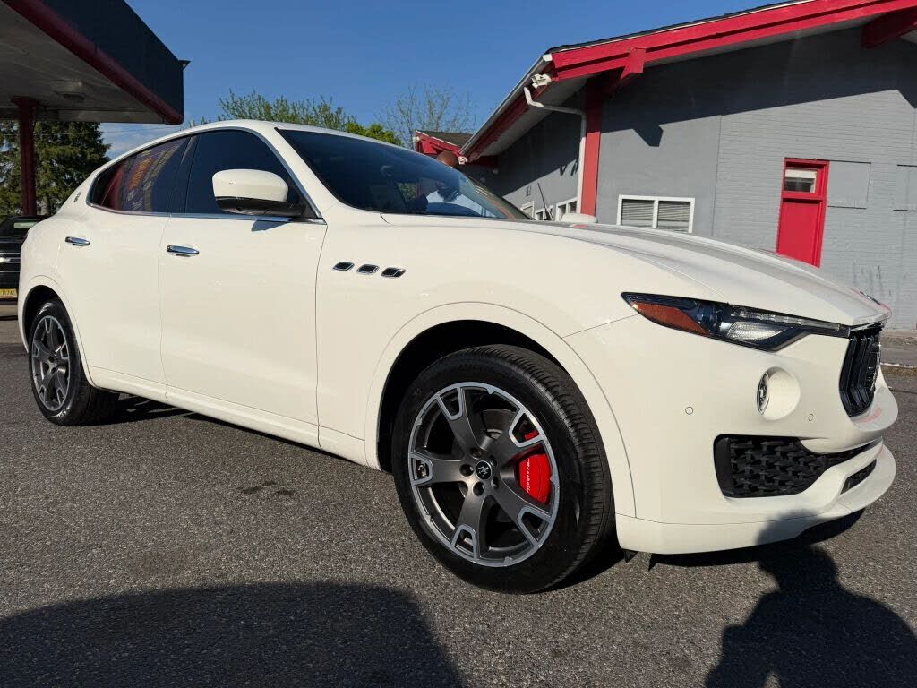 2020 MASERATI Levante