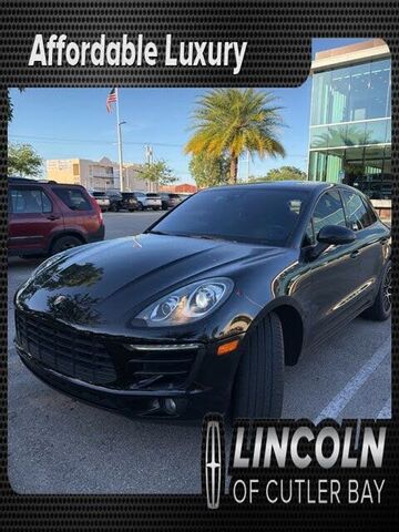 2018 PORSCHE Macan