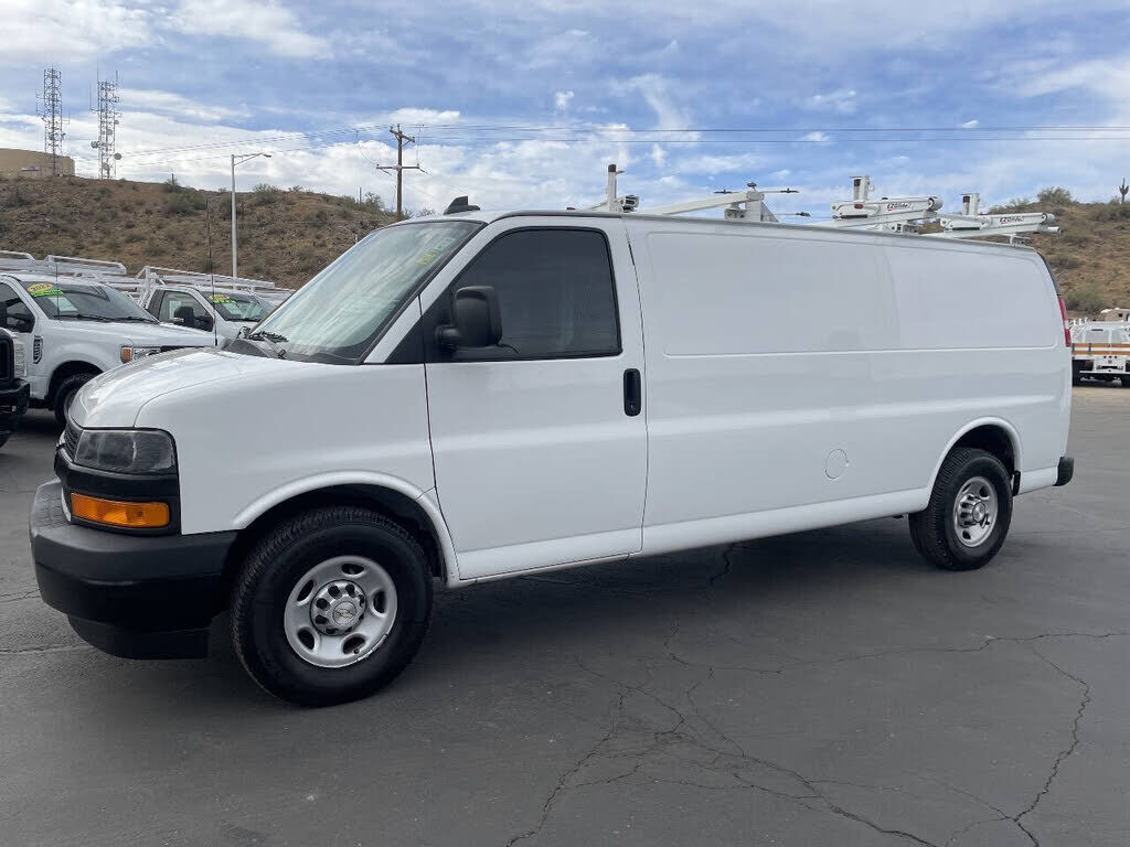 2021 CHEVROLET Express