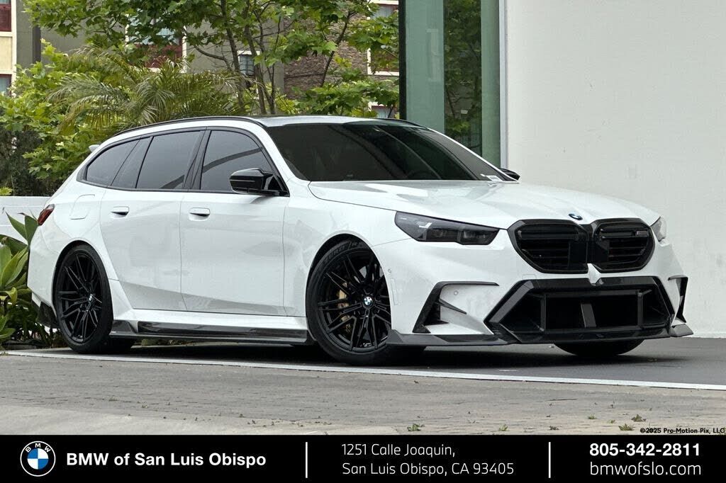 2025 BMW M5