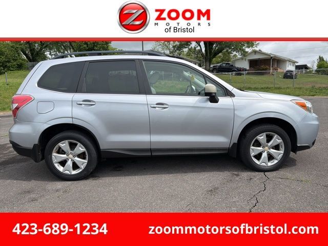 2016 SUBARU Forester