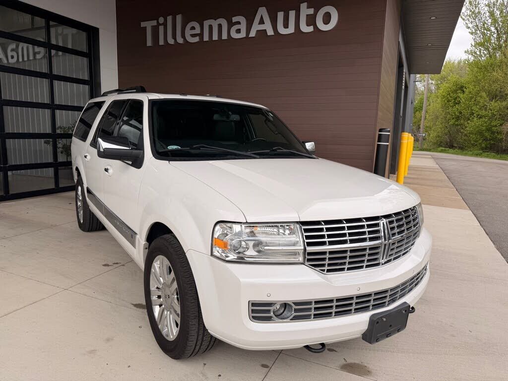 2013 LINCOLN Navigator