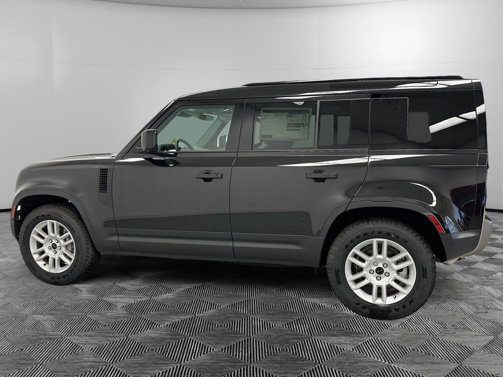 2026 LAND ROVER Defender
