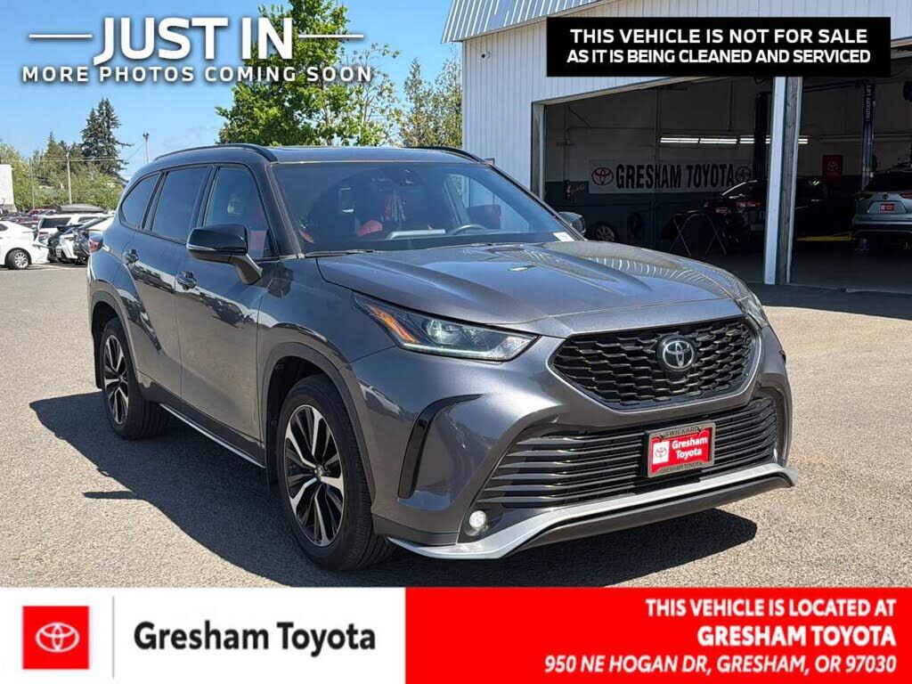 2021 TOYOTA Highlander