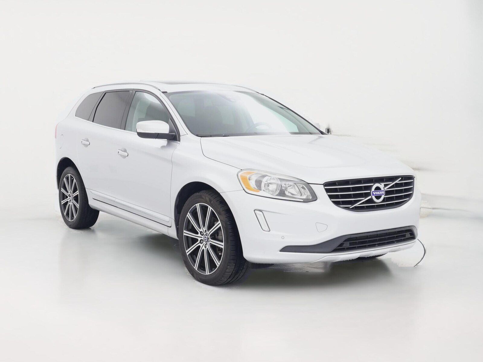 2015 VOLVO XC60