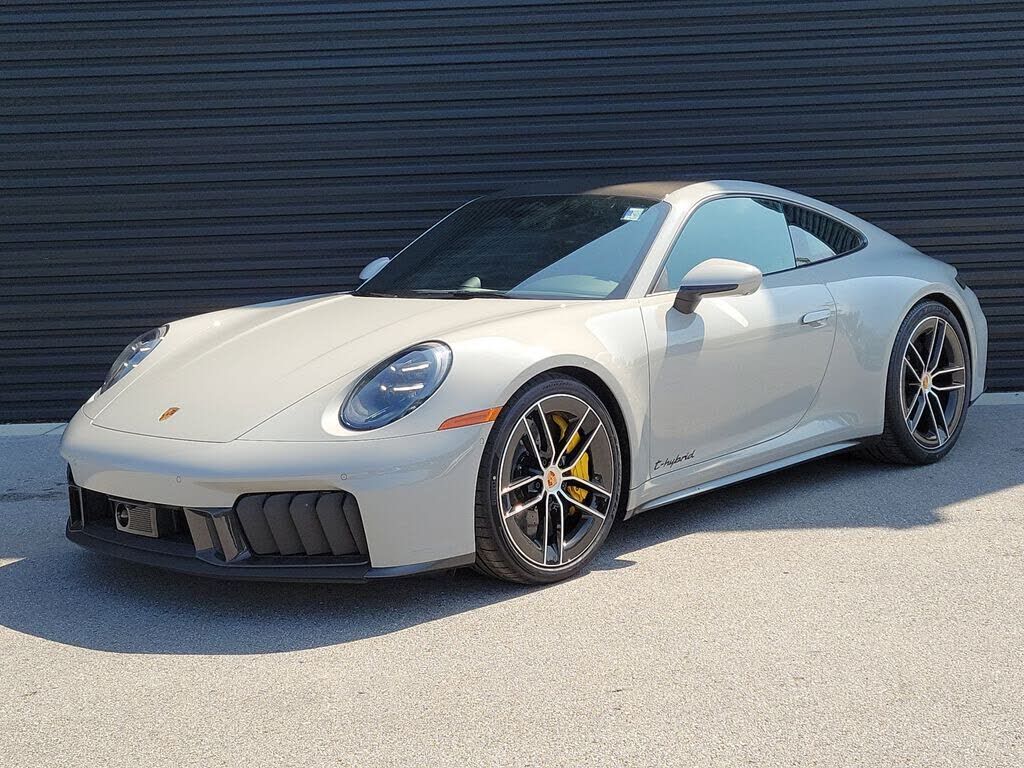 2026 PORSCHE 911
