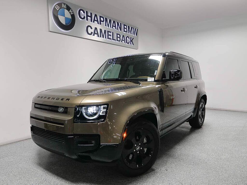 2024 LAND ROVER Defender