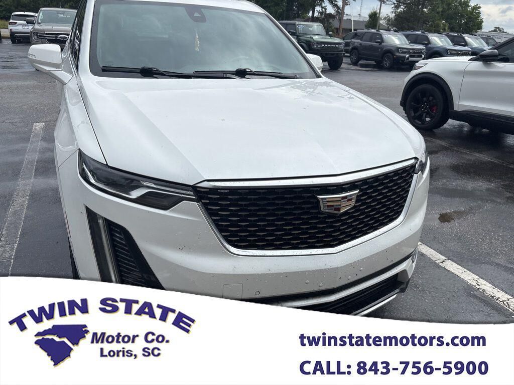 2021 CADILLAC XT6