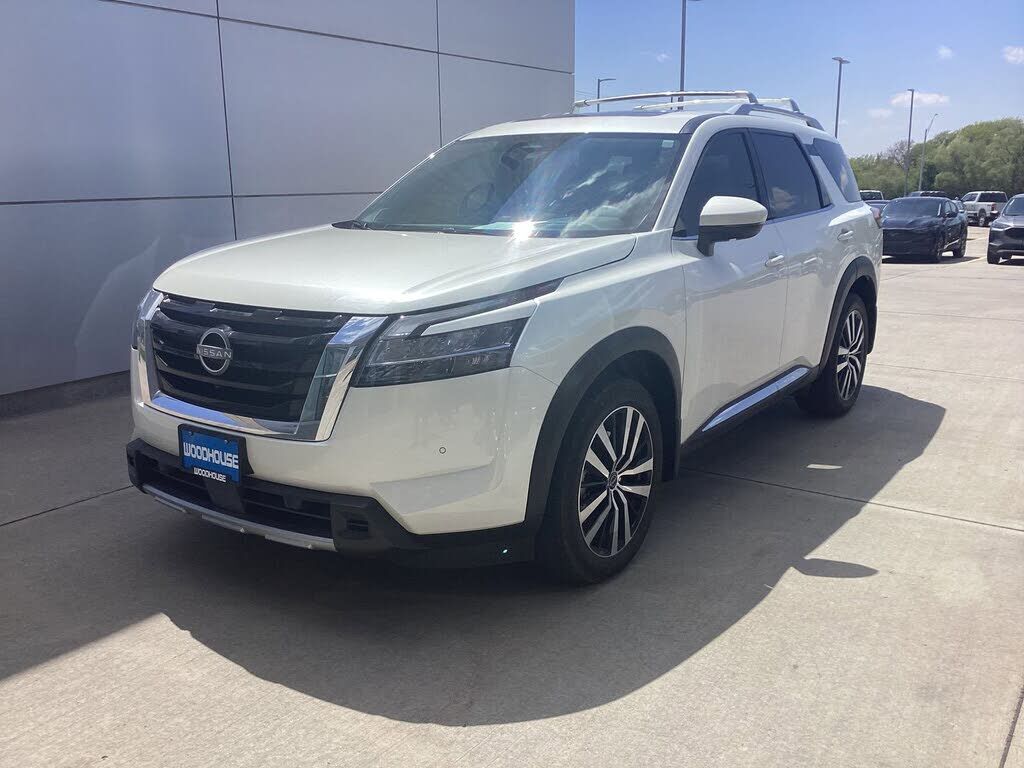 2024 NISSAN Pathfinder