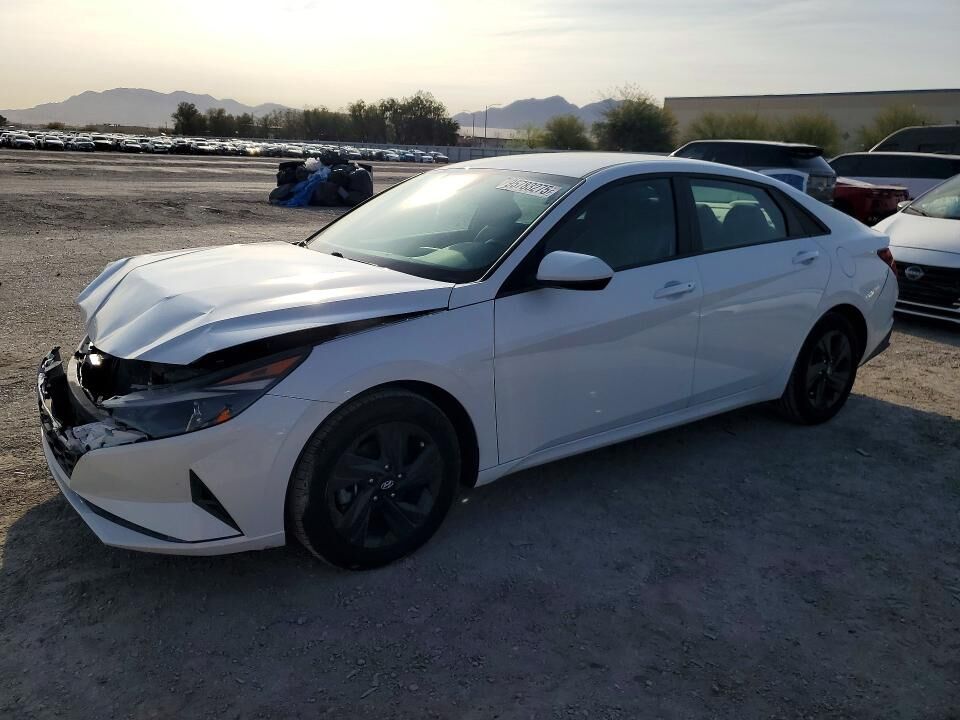 2022 HYUNDAI Elantra