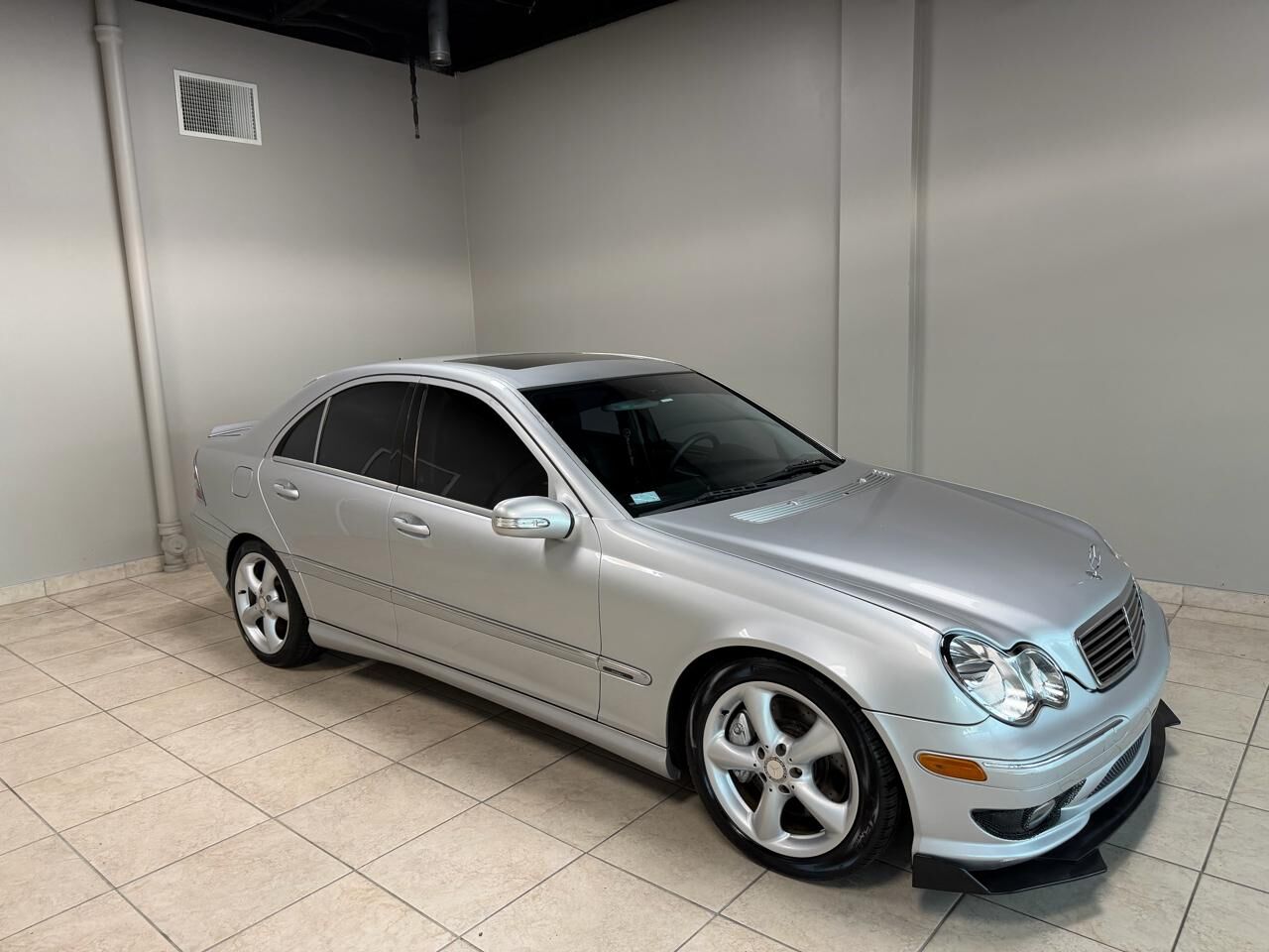 2005 MERCEDES-BENZ C-Class