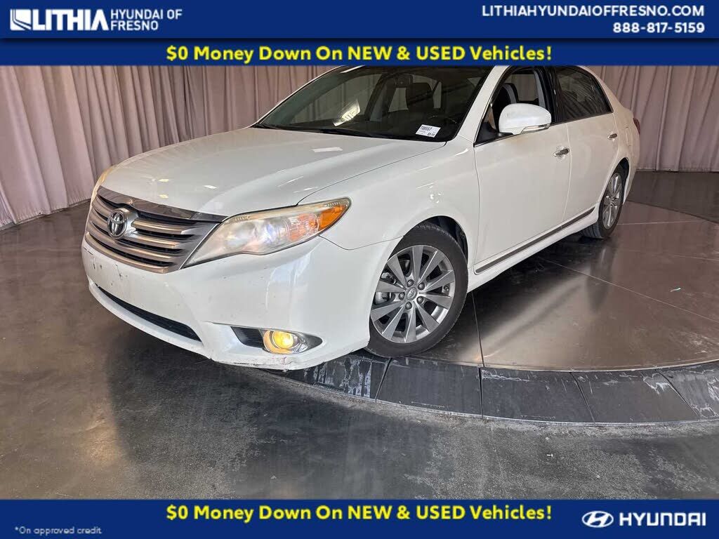 2011 TOYOTA Avalon