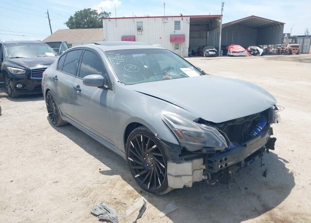 2011 INFINITI G37