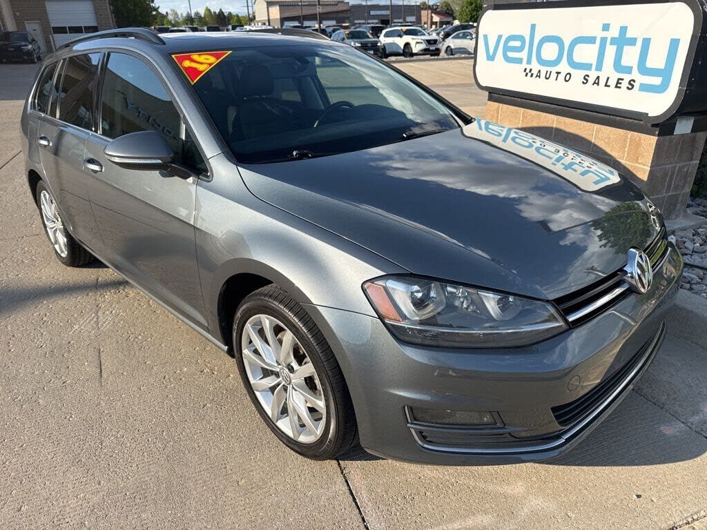 2016 VOLKSWAGEN Golf SportWagen