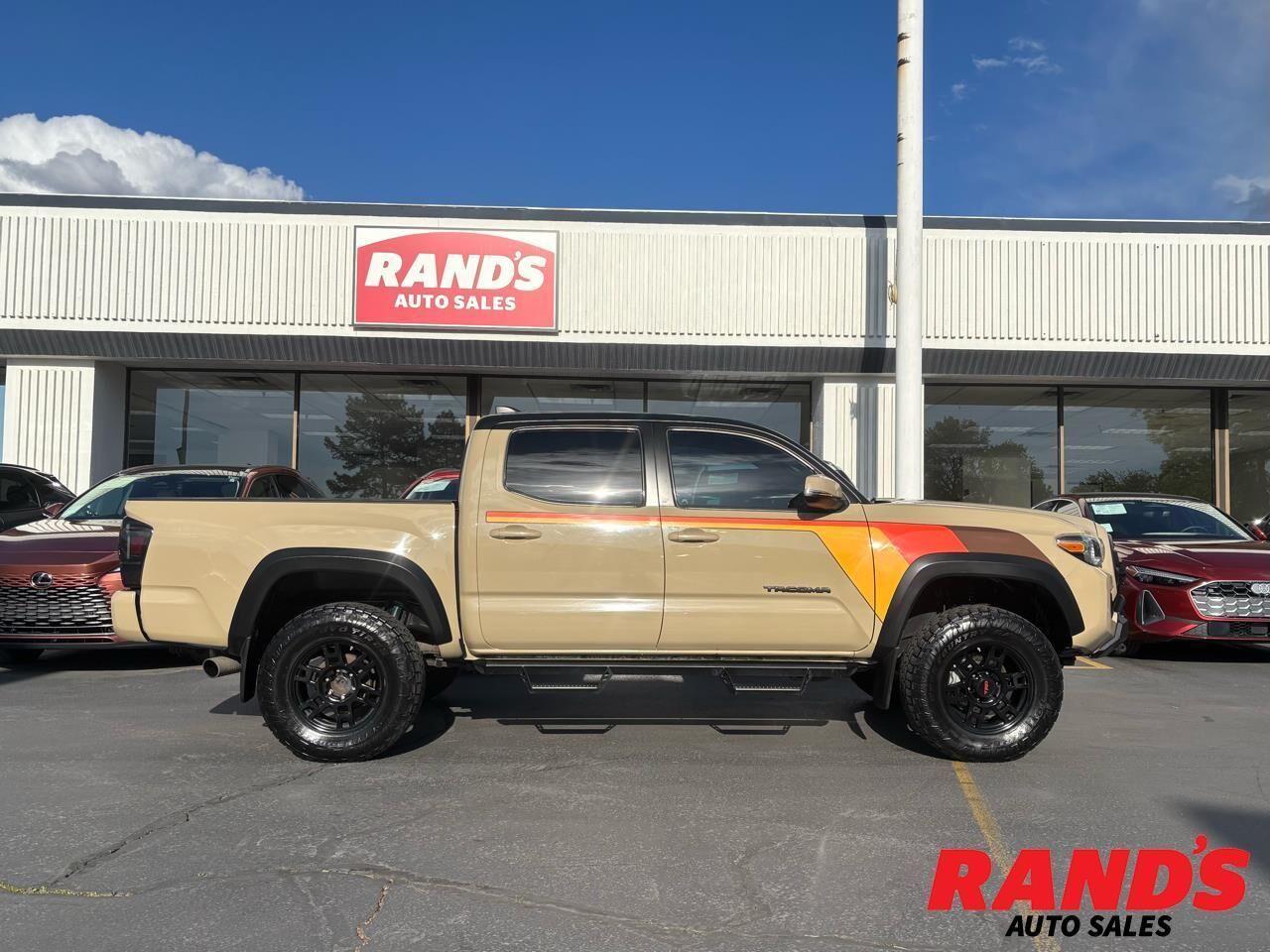2020 TOYOTA Tacoma