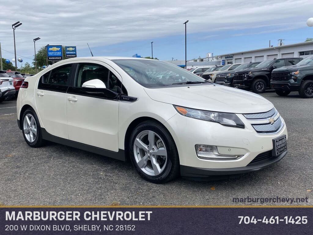 2013 CHEVROLET Volt