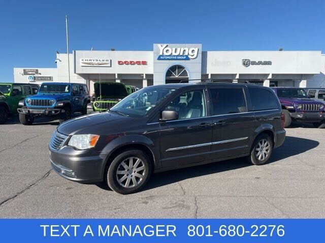 2015 CHRYSLER Town and Country