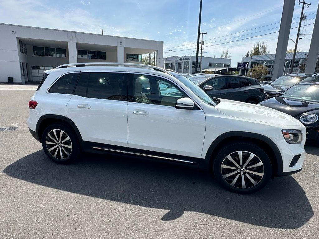 2022 MERCEDES-BENZ GLB-Class