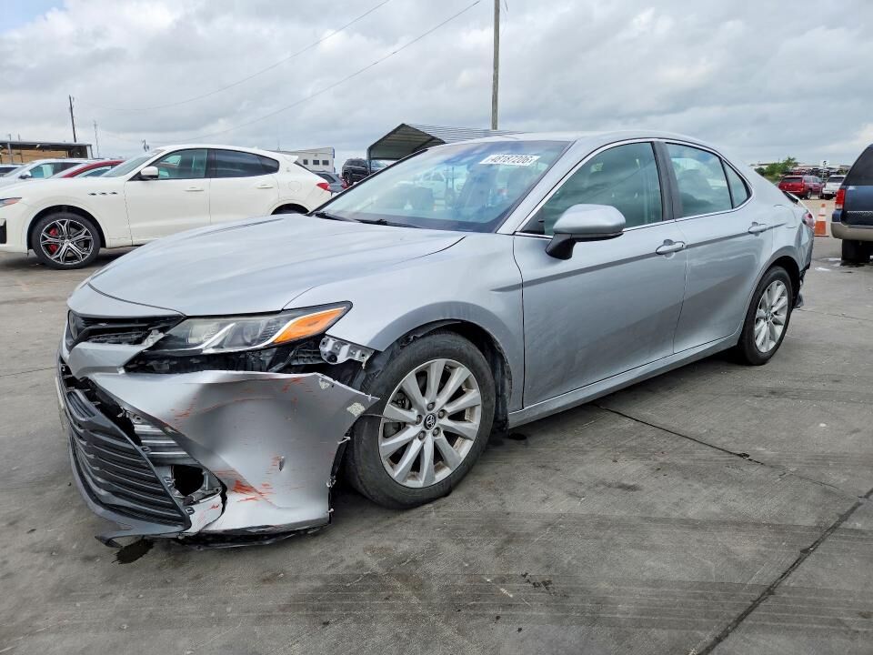 2018 TOYOTA Camry
