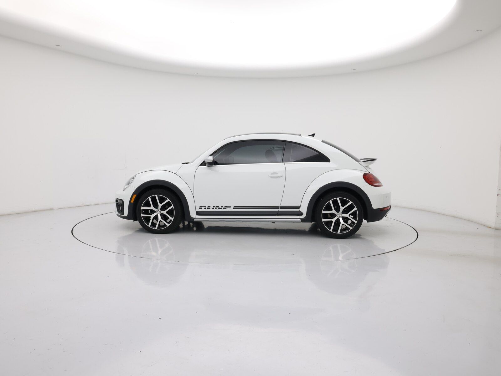 2018 VOLKSWAGEN Beetle