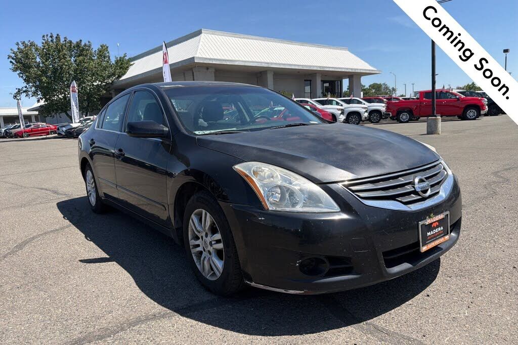 2011 NISSAN Altima
