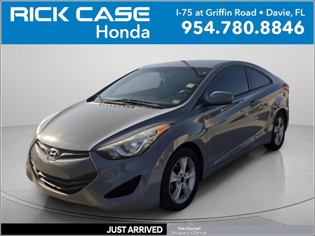 2013 HYUNDAI Elantra