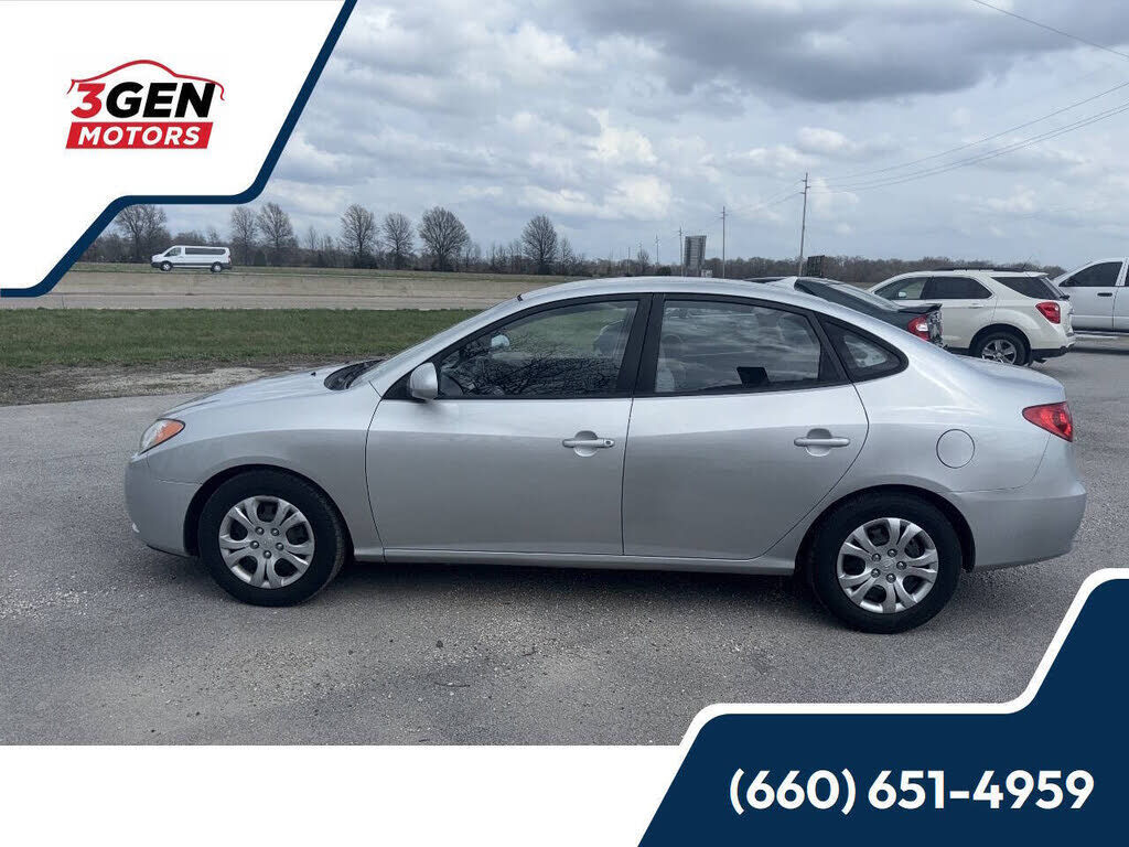 2010 HYUNDAI Elantra