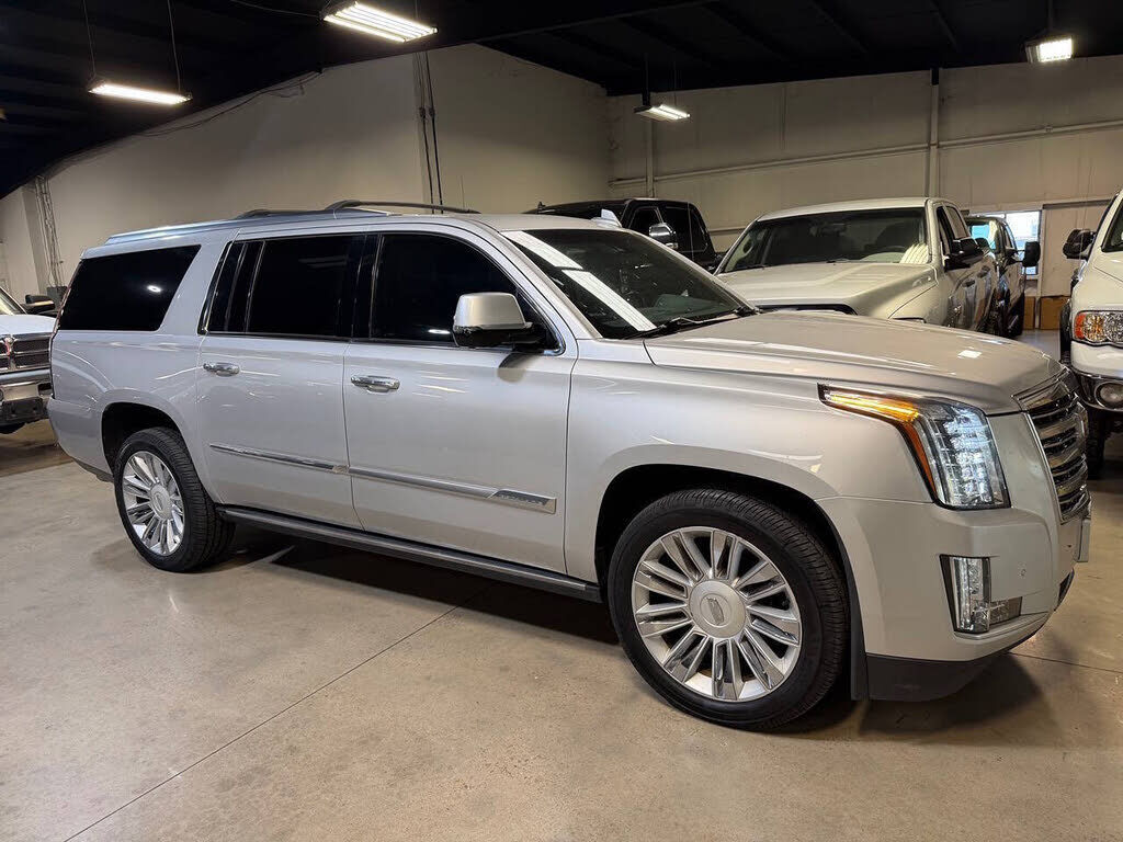 2016 CADILLAC Escalade